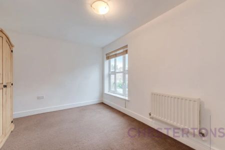 5 bedroom house in London - Photo 5