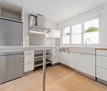 UITZONDERLIJK: Zeer gezellige ongemeubelde woning met 4 slaapkamers... - Photo 1
