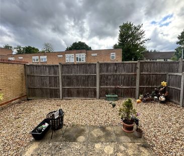Meadow Road, Farnborough, Hampshire, GU14 - Photo 6