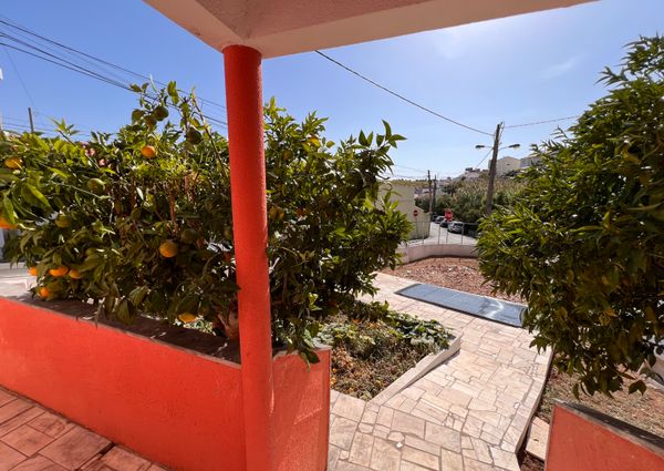 Moradia T2 com Quintal em São Domingos de Rana