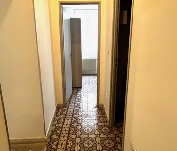 Appartement 2 chambres et cave en centre ville proche du château - Photo 1