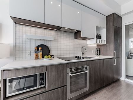 For Lease - 898 Portage Parkway Unit# 1805, Vaughan, Ontario - Photo 2