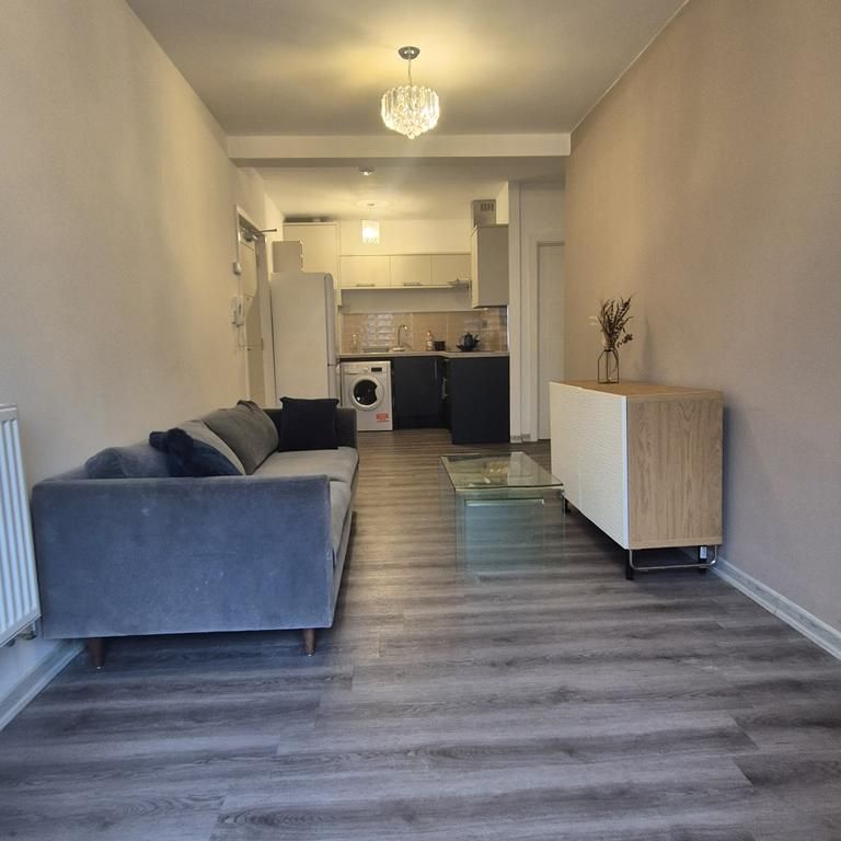 1 bedroom flat to rent - Photo 1