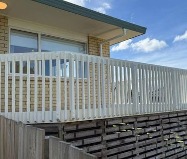 Spacious Family Home in Stanmore Bay - Photo 3