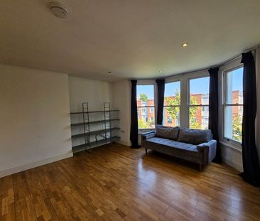 1 Bed Flat, Wavertree Road, SW2 - Photo 2