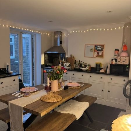 Room in a Shared Flat, Queenstown Road, SW8 - Photo 4