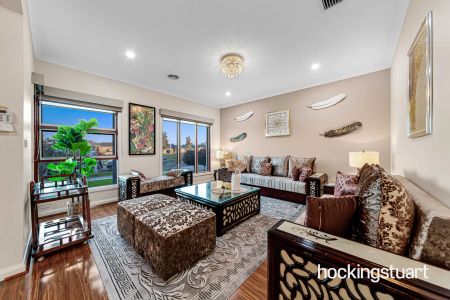 GREAT FAMILY HOME IN WOLLERT - Photo 3