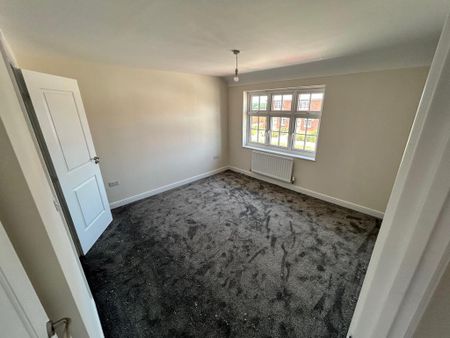 3 bedroom terraced house to rent - Photo 5