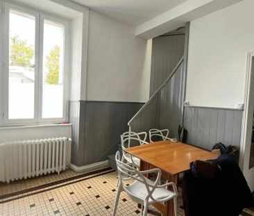 À LOUER CHEZ Me PAUMARD - Appartement/maison de ville T3 en centre-... - Photo 3