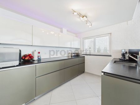 Vielseitiges 7-Zimmer-Einfamilienhaus in Widen (ideal für Wohnen und Büro) - Photo 5