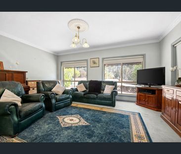 Spacious Family Home! - Photo 1