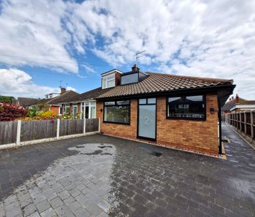 3 bedroom semi-detached bungalow to let - Photo 6