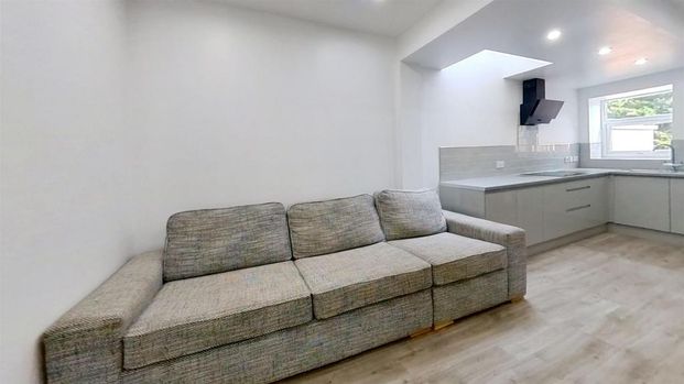 5 bedroom house to rent - Photo 1