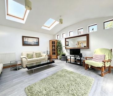 4 bedroom chalet to rent - Photo 3