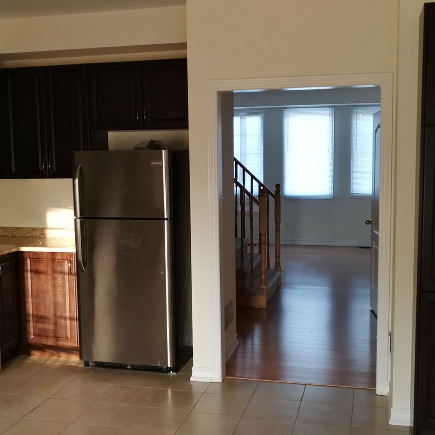 For Lease - 13 Telegraph Street, Brampton, Ontario - Photo 1