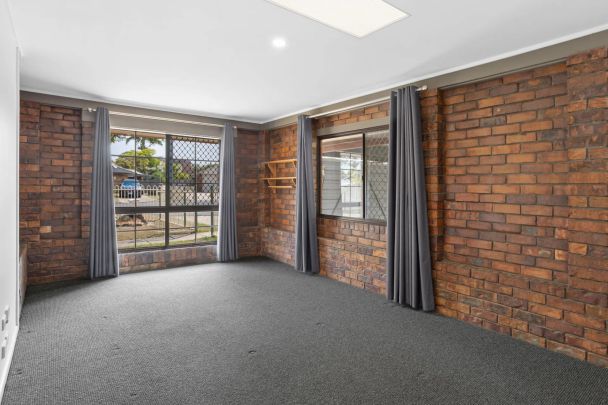 Spacious 3-Bedroom Home in Quiet Cul-de-Sac – Freshly Updated & Move-In Ready Contact Julie Sykes 0438 050 110 - Photo 1