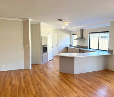 “NOT FAR FROM COCKBURN CENTRAL and COCKBURN GATEWAY SHOPPING CENTRE” - Photo 3