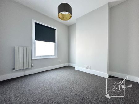 Manor Road, Gravesend - Photo 2