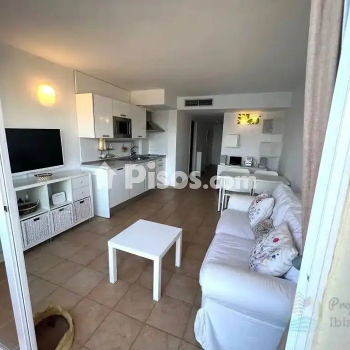 Piso en alquiler en Cala Mastella - Foto 1
