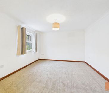 3 bedroom end of terrace house to rent - Photo 1