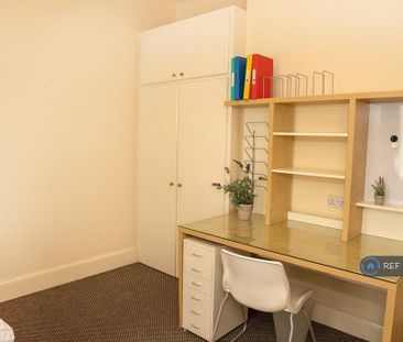 3 bedroom end of terrace house to rent - Photo 6