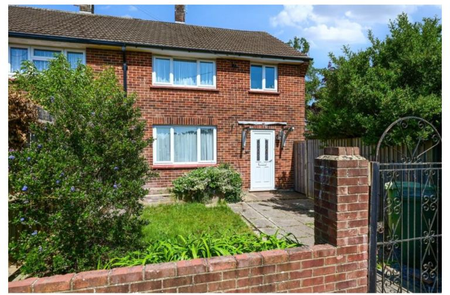 1 bedroom in a house share to rent - Photo 5