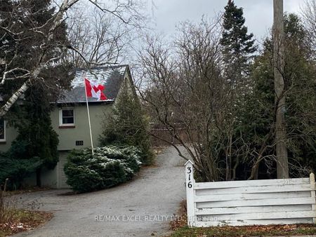 For Lease - 316 Eagle Street, Newmarket, Ontario - Photo 2