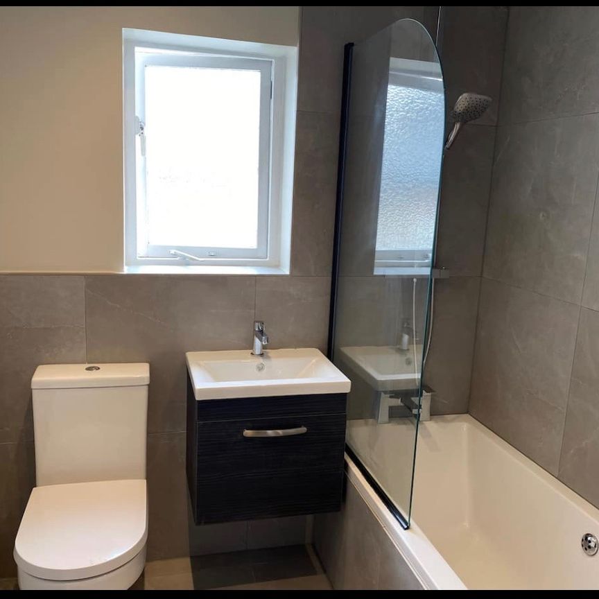 3 Bed Flat, Duckett Road, N4 - Photo 1