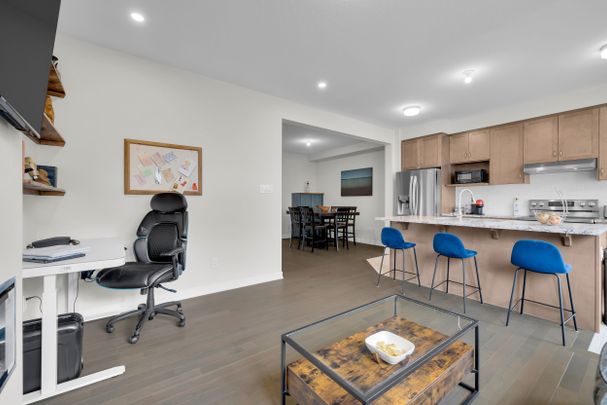 For Lease - 1076 Curraglass Walk, Stittsville - Munster - Richmond, Ontario - Photo 1