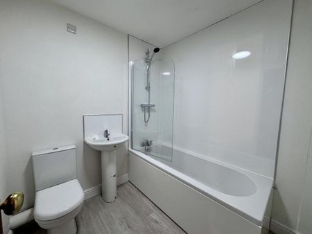 2 bedroom maisonette to rent - Photo 3