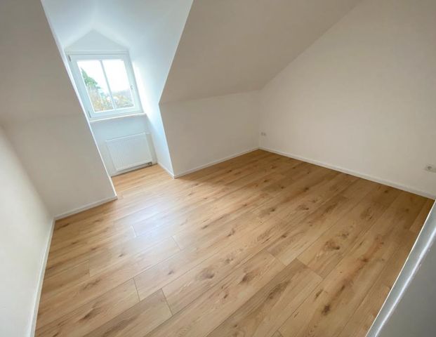 2-Zimmer Dachgeschosswohnung mit Küche in Altötting - Foto 1