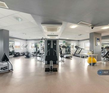 1 bedroom in a flat share to rent - Photo 1