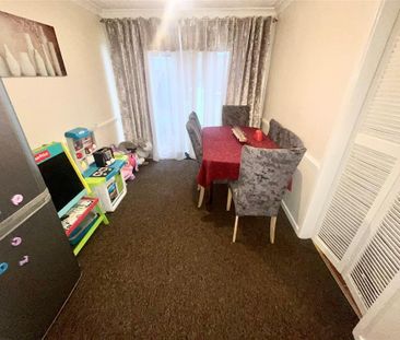 Westacre Gardens, Stechford, BIRMINGHAM - Photo 2