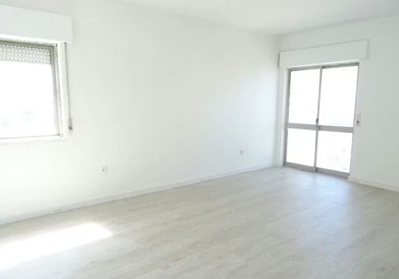 Carrer de Tamarit, Barcelona, Catalonia 08011 - Photo 1