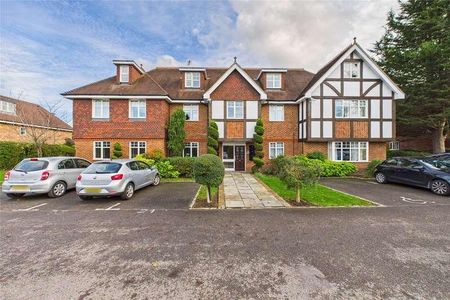 Fairway, Shoppenhangers Road, Maidenhead, Berkshire, SL6 - Photo 2