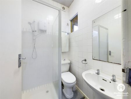 2 bedroom property to rent - Photo 2