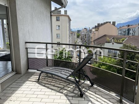 Location Appartement 2 pièces 62,21 m² - Photo 4