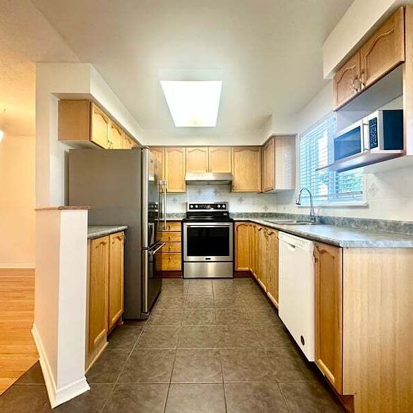 1701 Blohm Drive, Greenboro East, Ottawa, ON - Photo 1