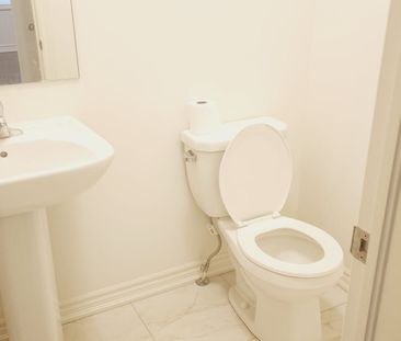 For Lease - 25 Truffle Court, Brampton, Ontario - Photo 2