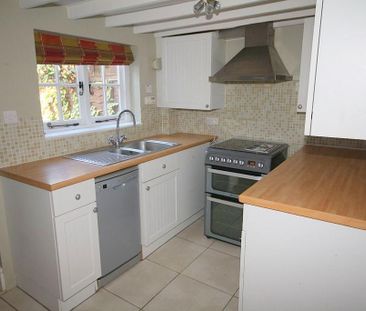 3 bedroom terraced house to rent - Photo 5