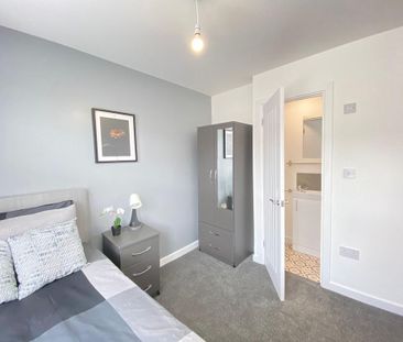 6 bedroom end of terrace house to rent - Photo 3
