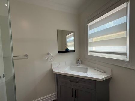 For Lease - 502 Palmer Avenue Unit# Upper 2 Bedrooms, Richmond Hill, Ontario - Photo 4