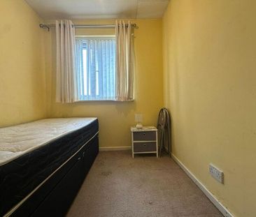 Walton Crescent, Blackburn - Photo 6