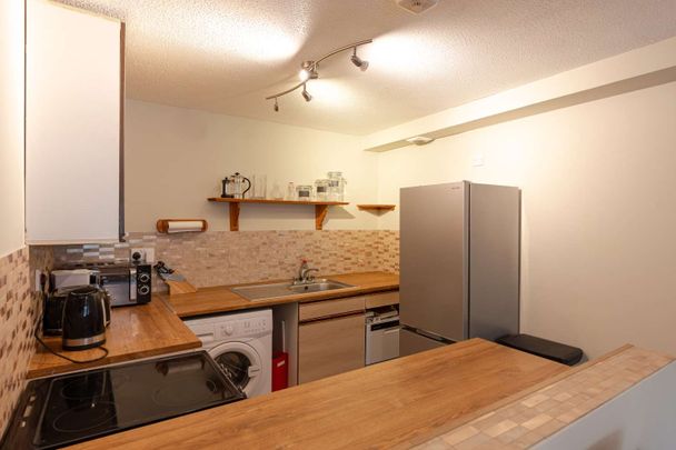 Angels Pavement, St. Clements Street, Oxford, OX4 1AB - Photo 1