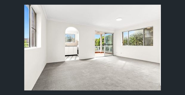 Two Bedroom Apartment with Balcony & Spacious Living - Photo 1