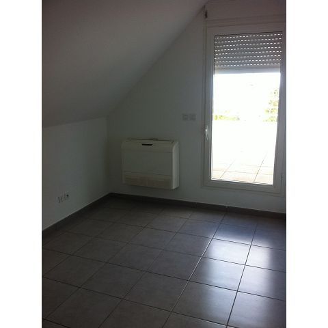 Location Appartement 3 pièces 65m² STE CLOTILDE 97490 - Photo 1