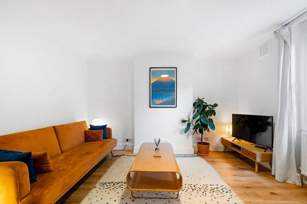 2 bedroom flat to rent - Photo 1