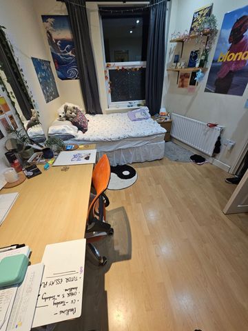 7 Bed - 48 Chestnut Avenue, Hyde Park, Leeds - LS6 1BA - Student - Photo 2