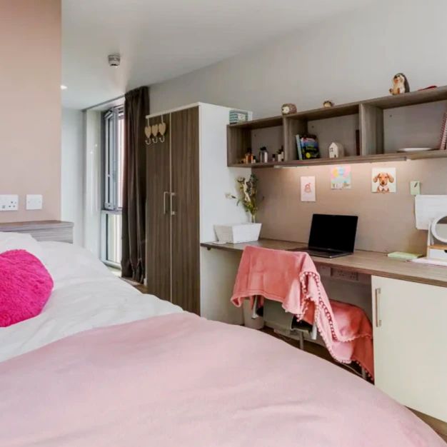 Deluxe En-Suite - Photo 1