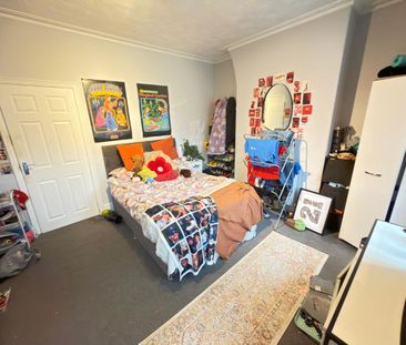 Gwenfron Road, Liverpool. - Photo 5